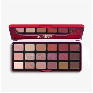 Morphe Coca Cola palette